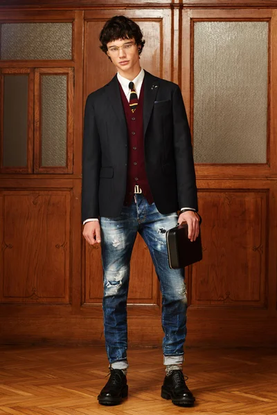 Look 18